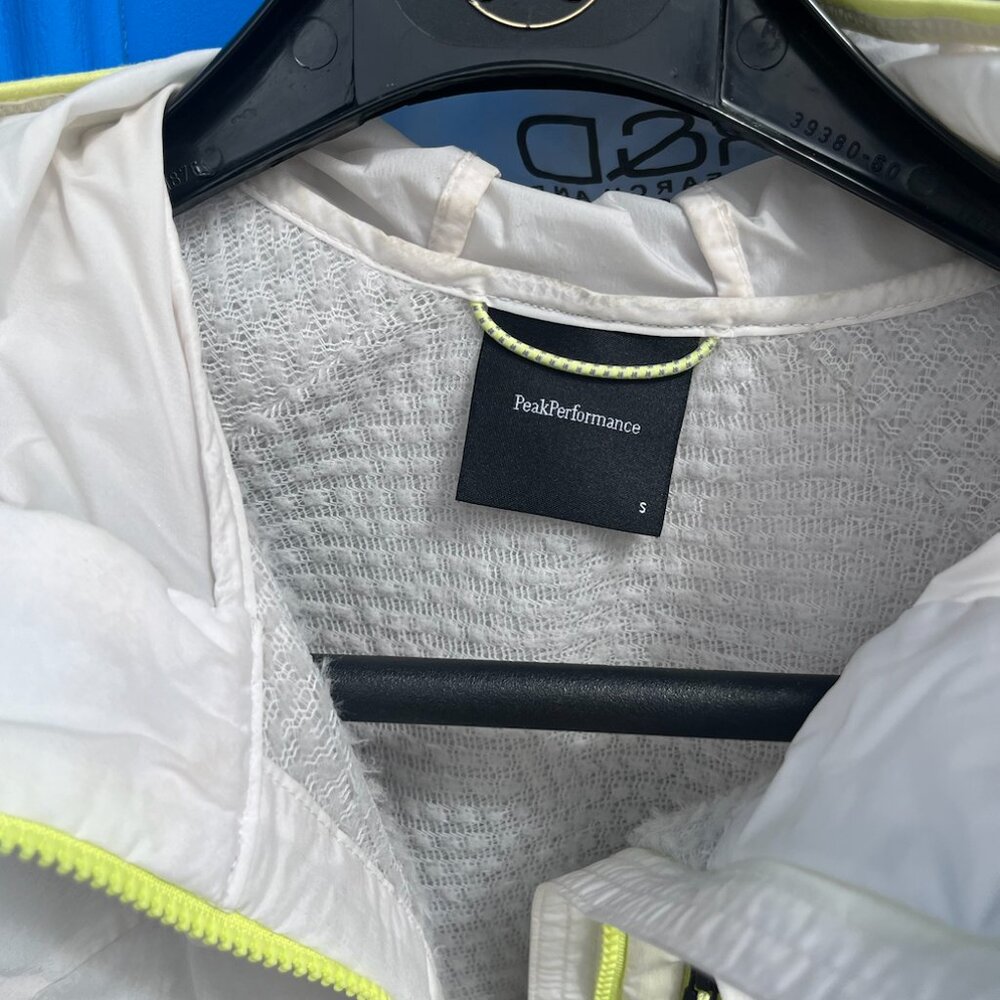 Peak Performance Insulated Jacket - Picture 6 of 6